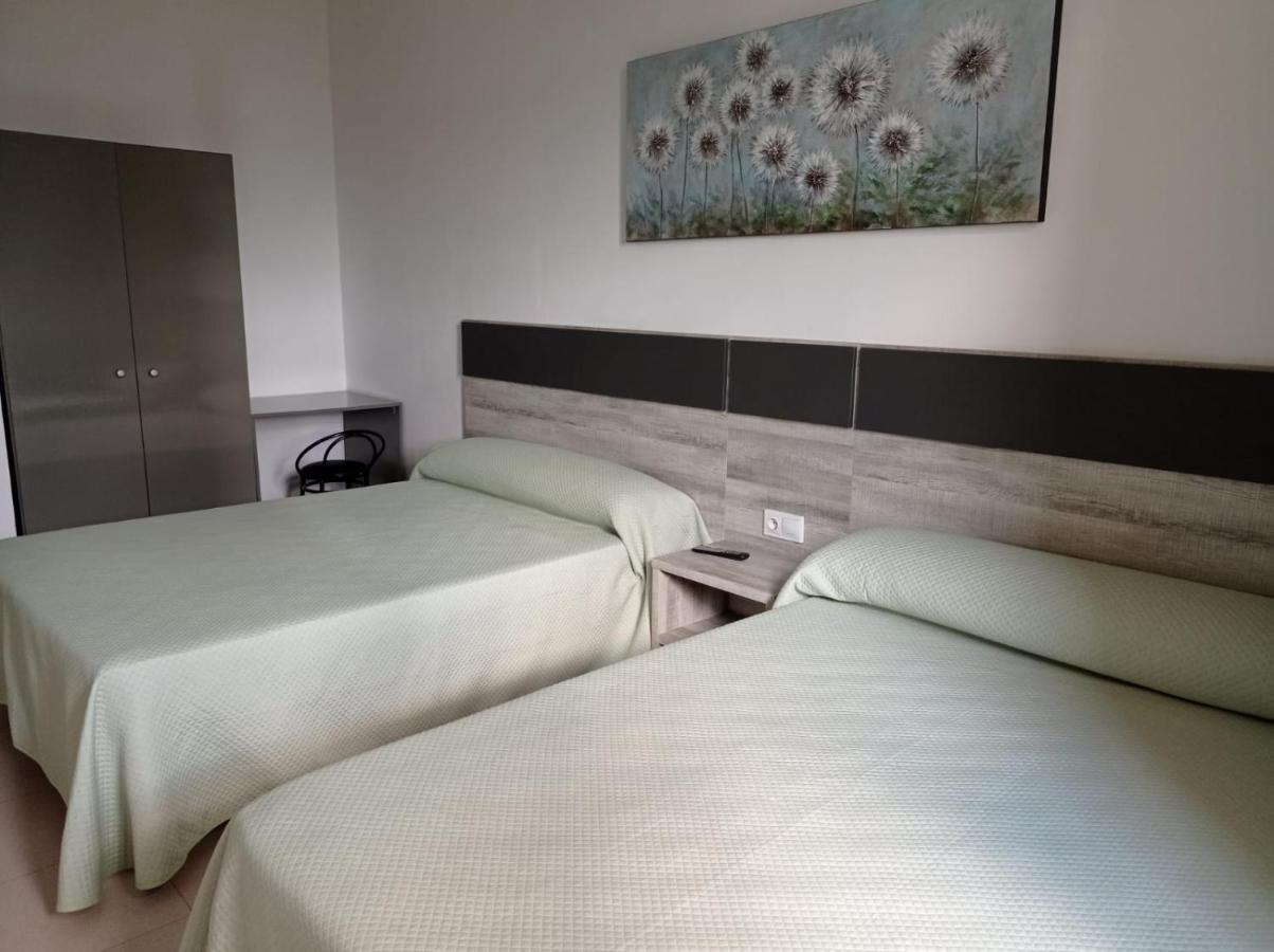Hostal Brin Monreal del Campo Luaran gambar